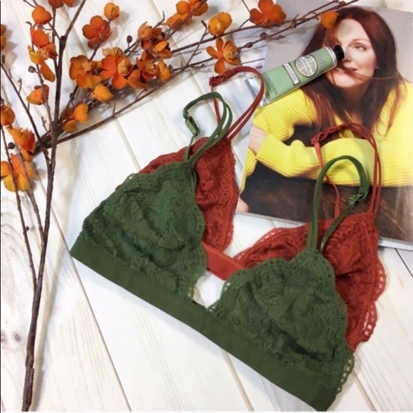 Lace Bralette - Picture 3 of 4